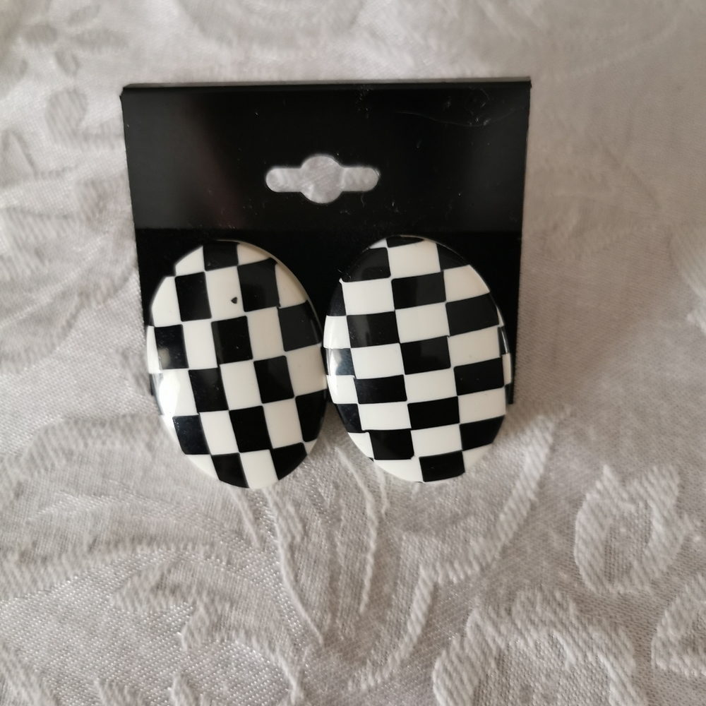 Vintage 1980s Plastic Checkered Earrings